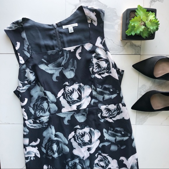 Banana Republic Dresses & Skirts - Banana Republic Dark Grey And White Floral Dress